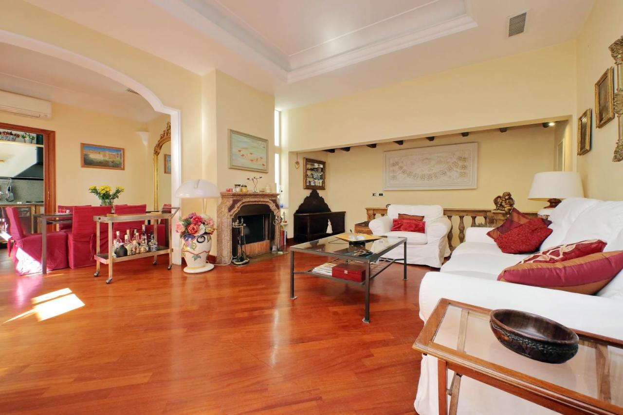 4Bnb - Luxury Trevi Apartment W Terrace Rome Exterior photo